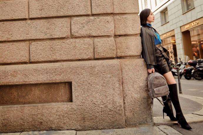 宋茜的腿瘦了?穿短裙搭过膝长靴,不仅显腿长还