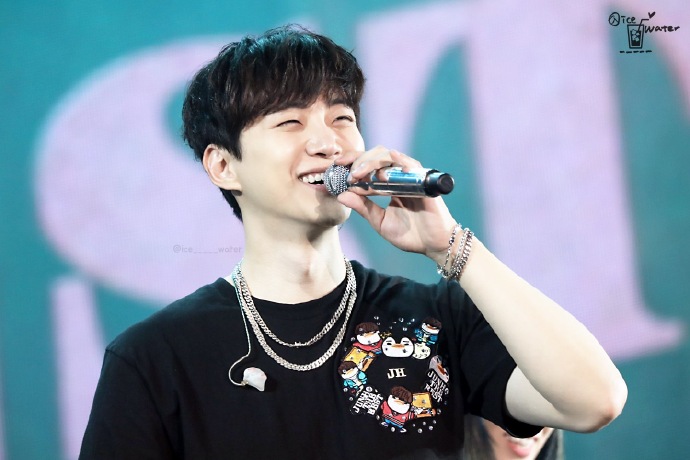 如何评价从爱豆转型为演员的李俊昊?