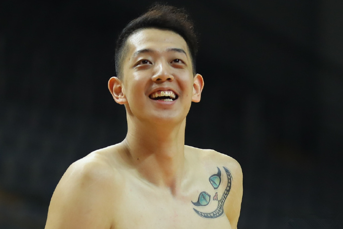 沈梓捷体测曝光臂展2米2比肩姚明与美女记者关系不一般