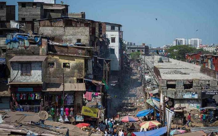 印度经济落后看完印度富人区女孩的生活网友差距太大