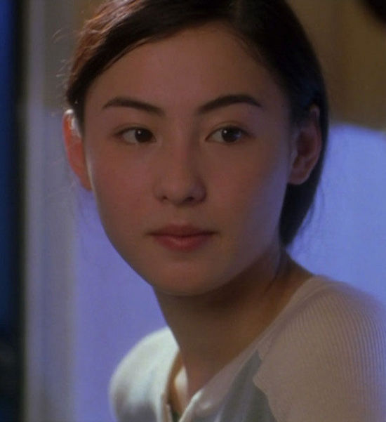 张柏芝与星爷同台蓝裙配长靴被赞有品却被一张路拍照打回原形