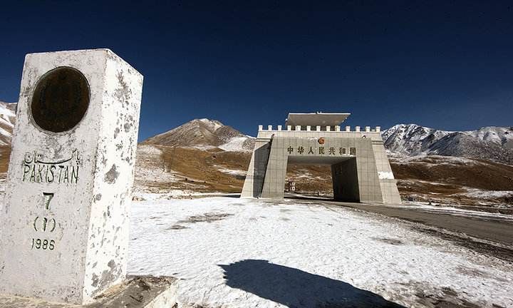 中国最西边境防御大本营,1950年换防,解放军战士流泪!