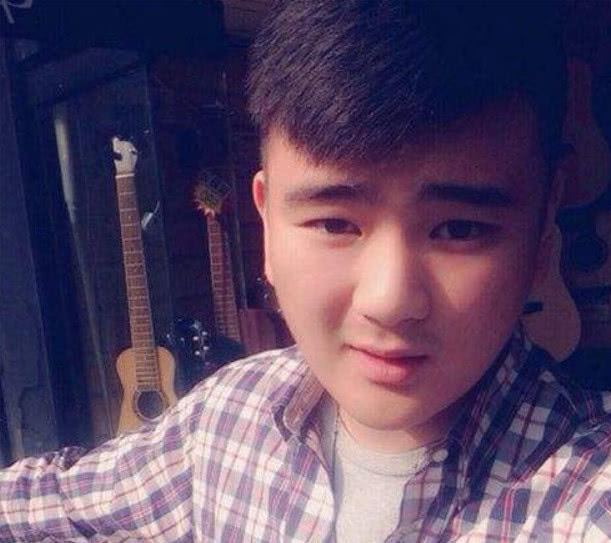 55岁的傅艺伟隐瞒了26年的儿子原来是这么熟悉的他