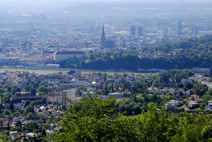 奥地利林茨华丽蜕变的工业之都
