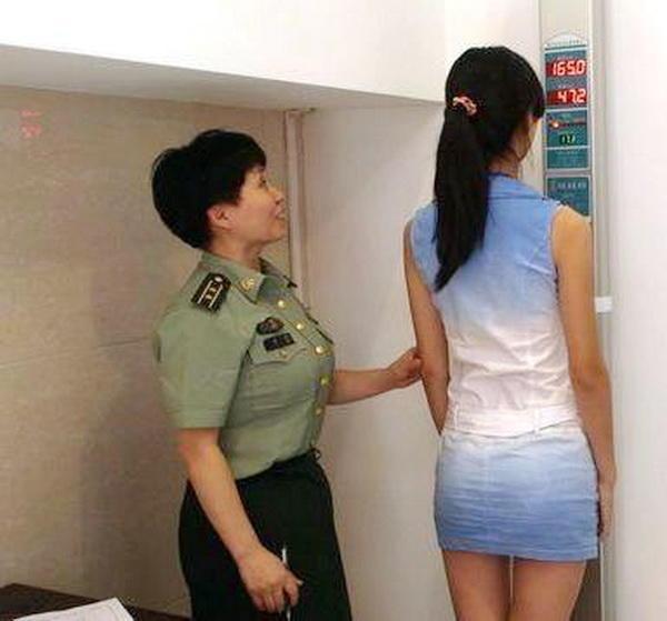 各国征兵体检中,有哪些奇葩的体检项目?有的很让人脸红