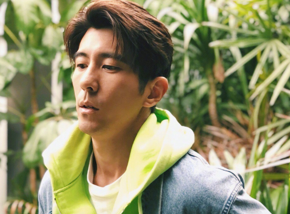 贾静雯家的老公修杰楷,不仅人帅体贴,还是个照顾娃的超级奶爸