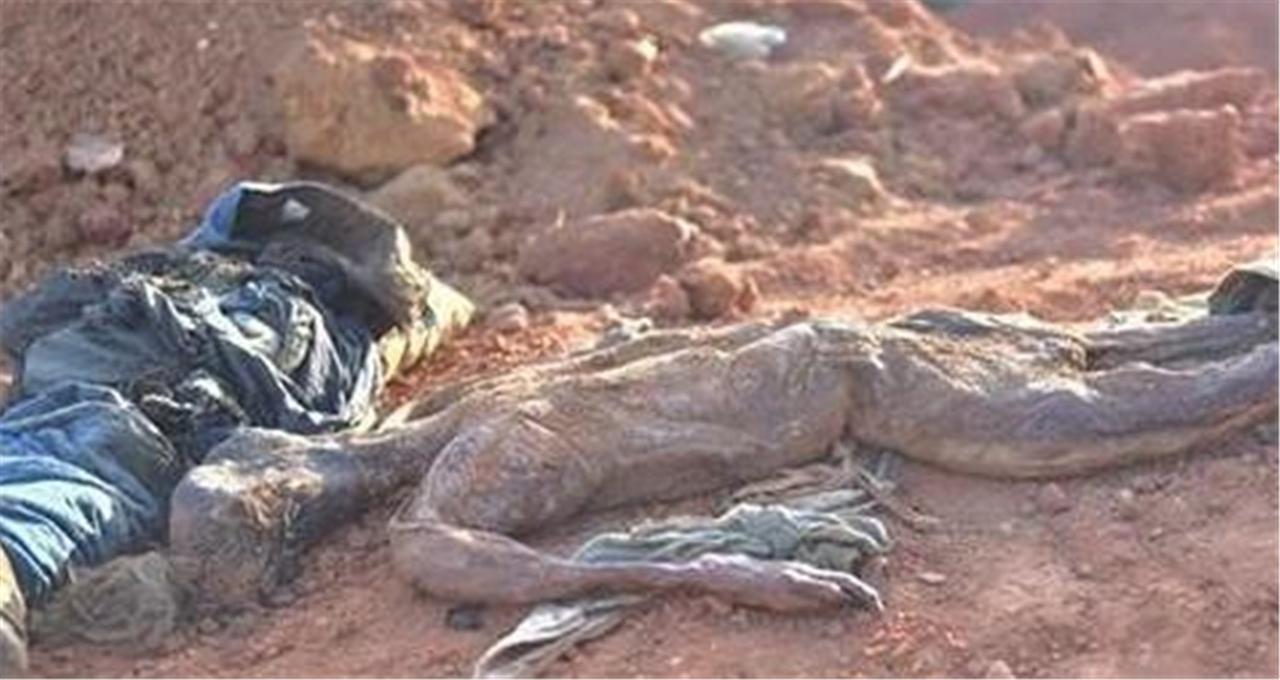 考古队挖出关羽墓,意外发现两具女尸,专家:不是妻室也不是貂蝉