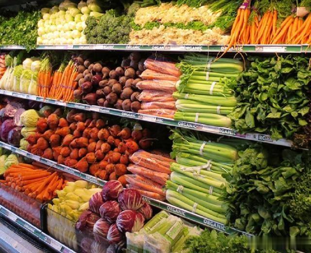 经常买菜都明白,超市里这5种食物半价也别买,关键你明白吗!