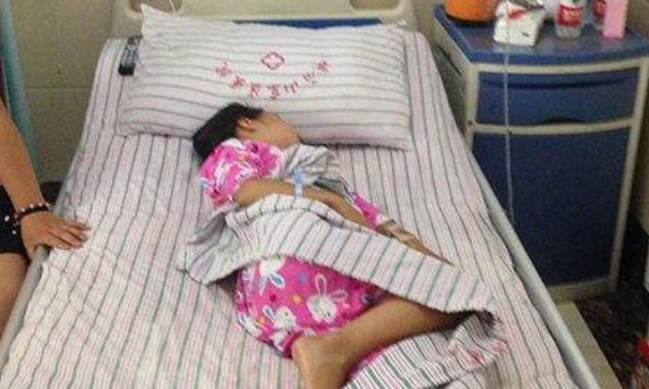 高兴,后来在女儿上学后妍妍才出去上班,平时一家人的生活过的特别温馨