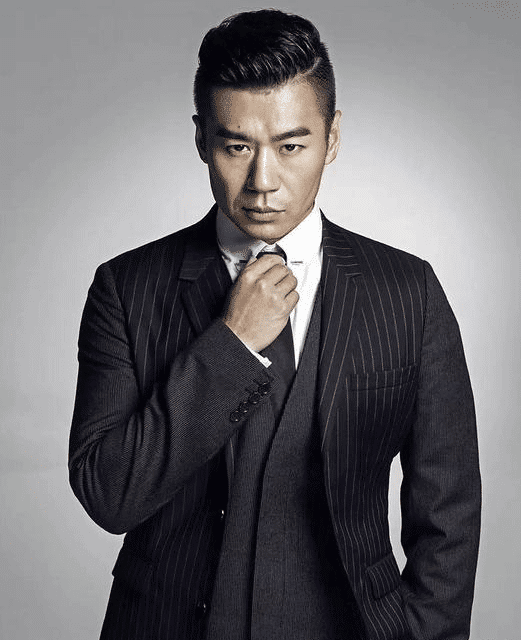 从"郑三炮"到徐佳:军旅片型男,硬汉形象获得了众多粉丝的追捧