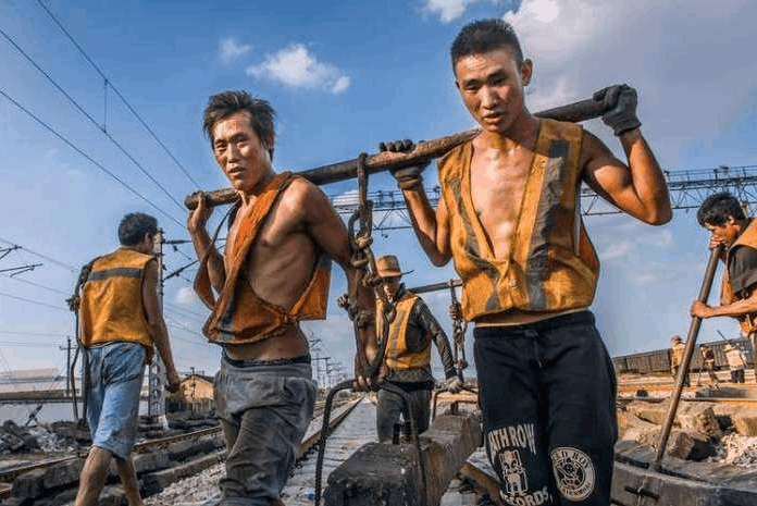 农民工辛苦打工攒钱其实有4个目的说中了绝大多数的人