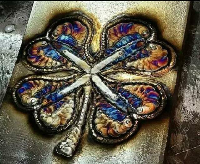 男子带自己的电焊作品应聘,老板:很棒,所以不能录用你