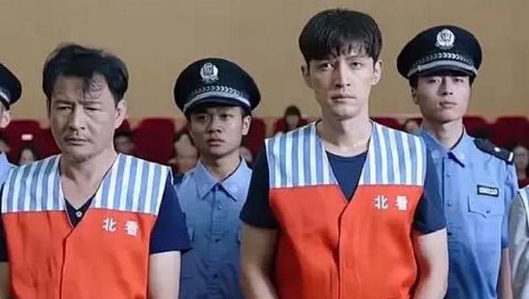 明星"监狱照":张一山霸气,胡歌逼真,看见孙红雷我笑岔气