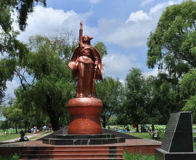 史上反清第一女英雄被凌迟3650刀一声不吭,令人泪奔!|起义|清军|严刑_新浪新闻