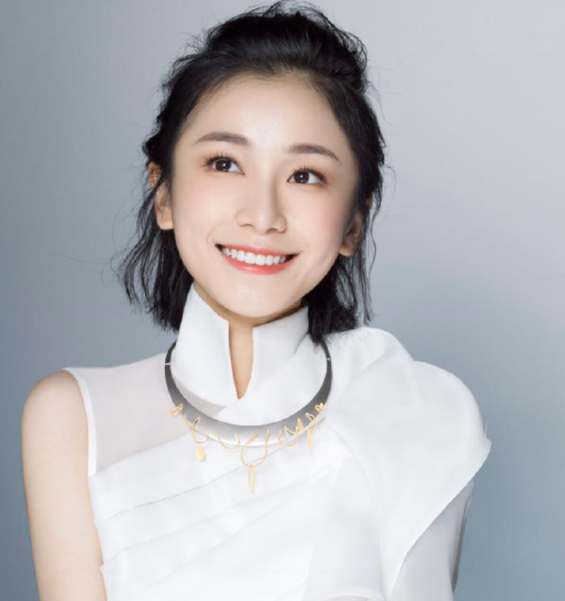 明玉小可爱姜梓新又圈粉了不仅长得美笑得甜唱歌还很好听