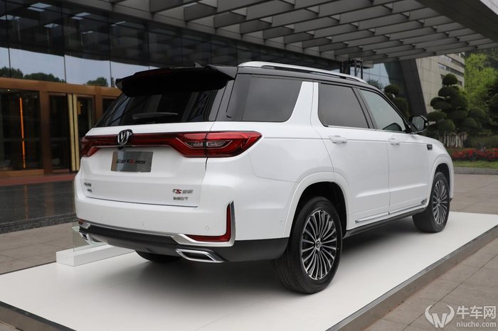 售16592139万全新长安cs95正式上市