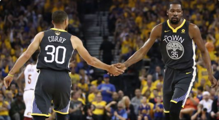 刚刚库里不屑猛龙横扫勇士总决赛勇士vs猛龙休想多得1分