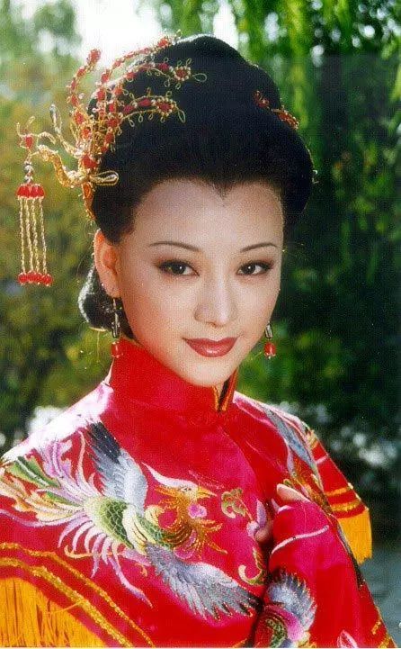 8位秦可卿扮演者,张蕾成经典深入人心,苗乙乙样貌最美!
