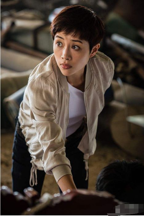 曾是不婚主义者,结婚晒娃才知她已婚,今与老公相恋20年无绯闻