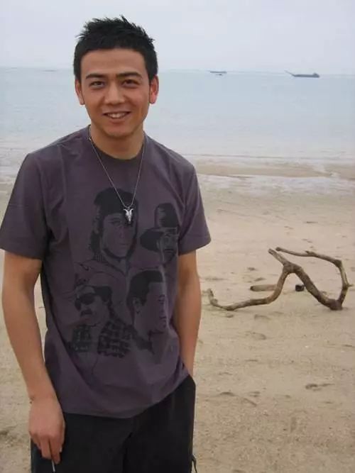 杨烁没胡子变化有多大?硬汉变文艺青年,《花千骨》中也有他!