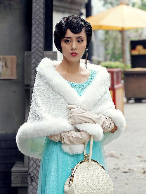 《夜空中最闪亮的星》里演杜婉晴的小刘佳温婉霸气,古装更惊艳