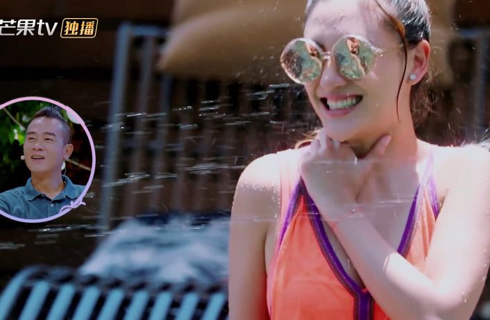 应采儿名牌泳衣太厉害洗完必须晒在床上程莉莎表示不敢相信