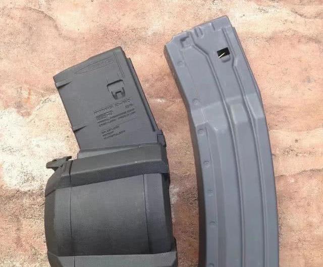 美国陆军装备新款弹匣已投入中东战场中国冲锋枪尝试借鉴