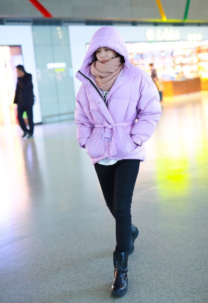 冬季穿上羽绒服的女明星们也摆脱不了:土,肥,丑!