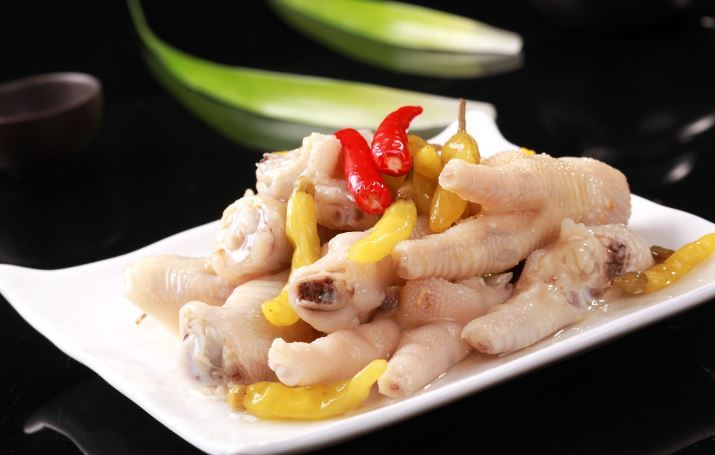 自制泡椒鸡爪,够辣够爽脆,健康还美味,方法简单,一学就会!
