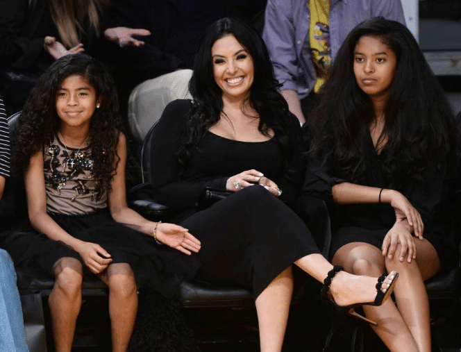 科比再添一女, 瓦妮莎回应网友