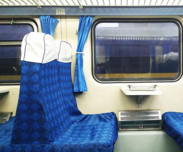 为什么很多人坐火车买不到硬座宁可买站票也不买卧票长见识了