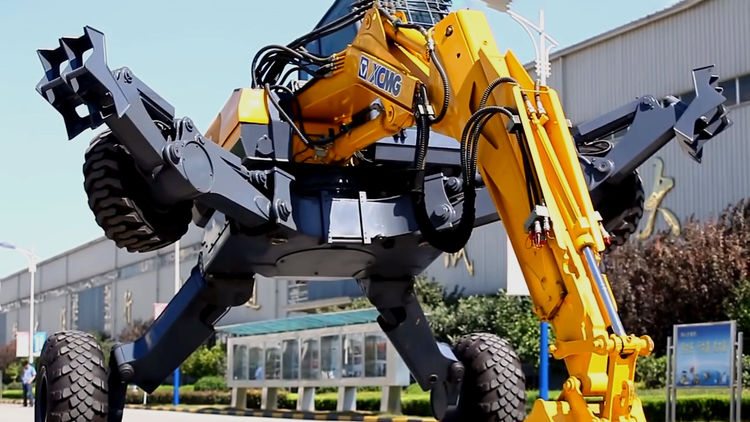 神奇的挖掘机,可以灵活的变形,看起来就好像电影中的机甲