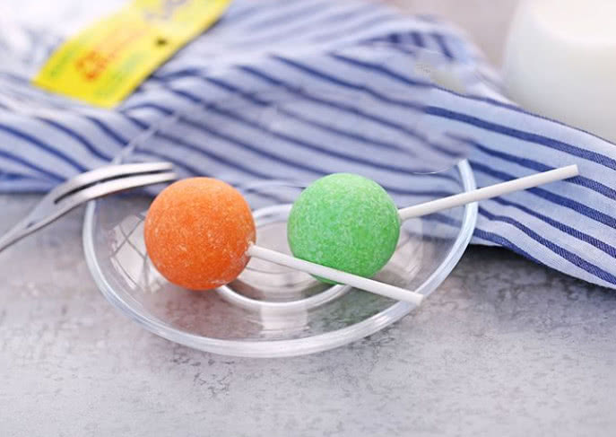 一根棒棒糖要吃多久?90分钟够长了,图5舔两口之后选择放弃!