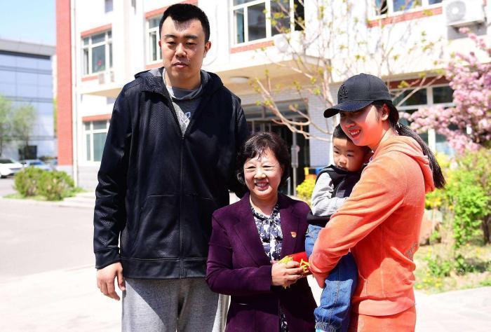 韩德君家庭现状:孩子5岁却未办婚礼,妻子是百万年薪模特!