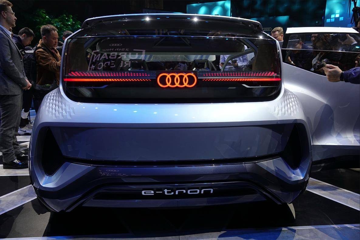 纯电驱动配合l4级自动驾驶,奥迪ai:me概念车迎全球首秀