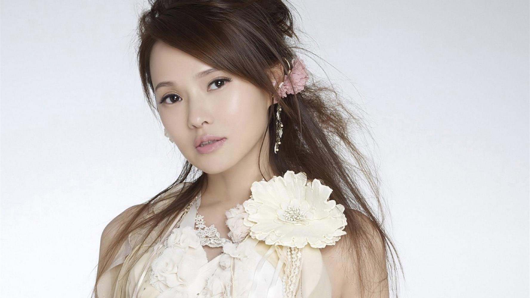 一孕傻三年! 伊能静被骗微博公开卖课? 深夜