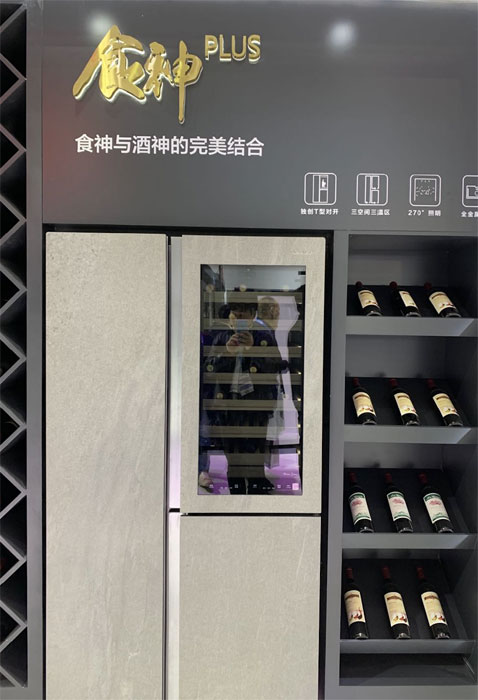 《颜值、智商双双在线，海信史上最强“集团军”震撼亮相AWE2019》