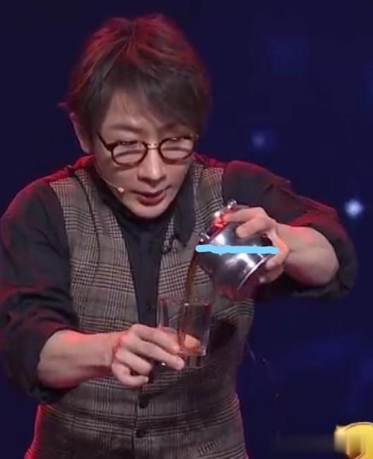 央视春晚刘谦魔术《魔壶》揭秘 魔壶原理已被破解!