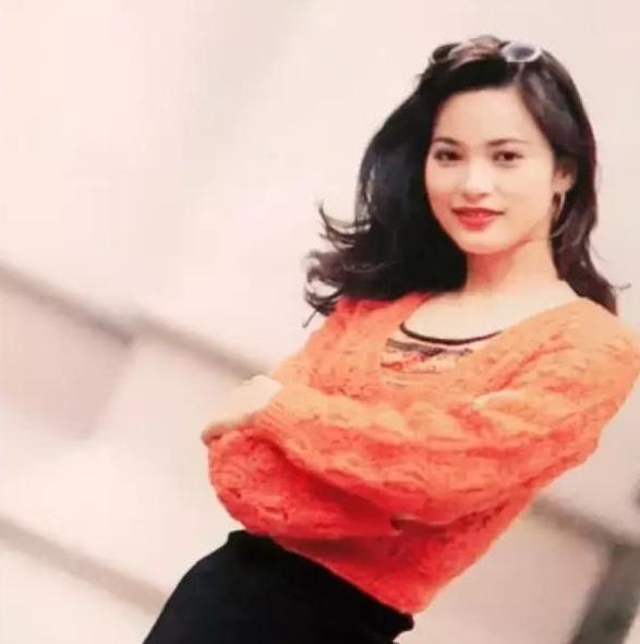 但两人的这段感情并没有维持多久便不欢而散,按照罗兆辉的说法,樊亦敏