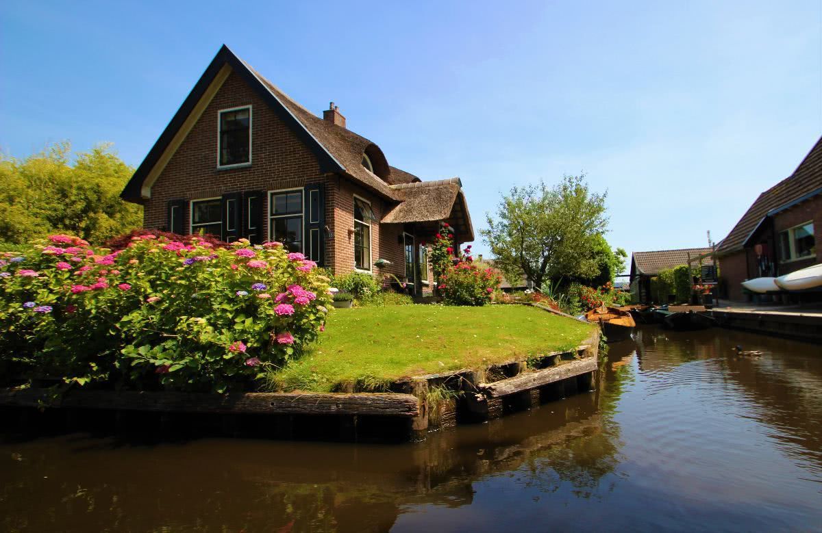 比肩大瑞士的风景,媲美威尼斯的水色,荷兰羊角村