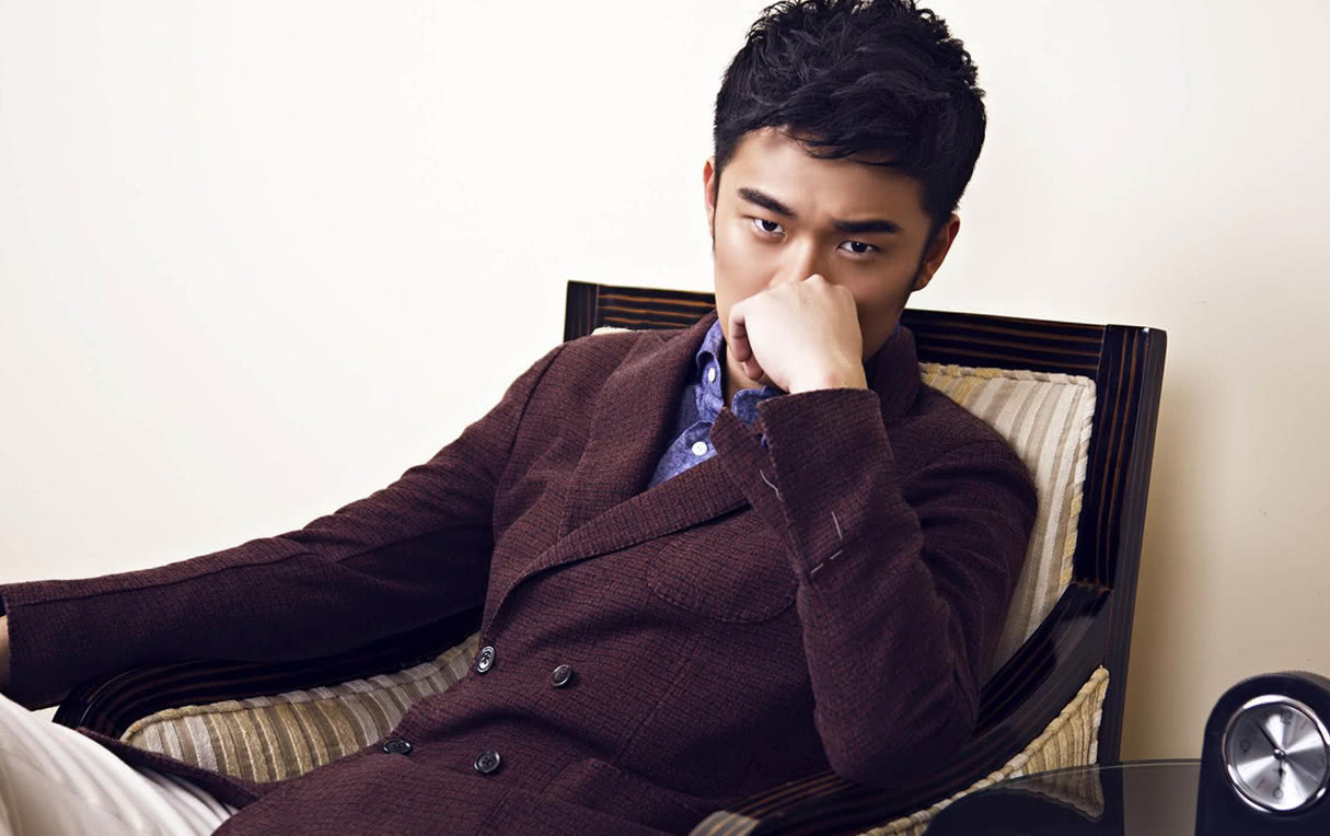 "天才"陈赫将王思聪吃热狗图片印到服装上大卖,宣传语录笑了!