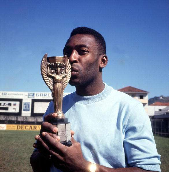 球王贝利我的父亲告诉我要做一个值得对手尊敬的人