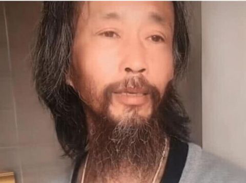 网红流浪汉近况,剪掉长发,收拾整洁,竟有些像港星元华