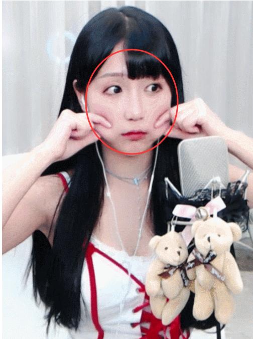 斗鱼小深深儿新发型受争议,网友称:感觉回到了十几年前!