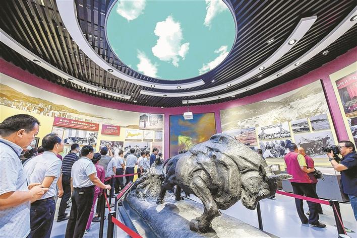 "大潮起珠江——广东改革开放四十周年展览"迎来首个公众开放日