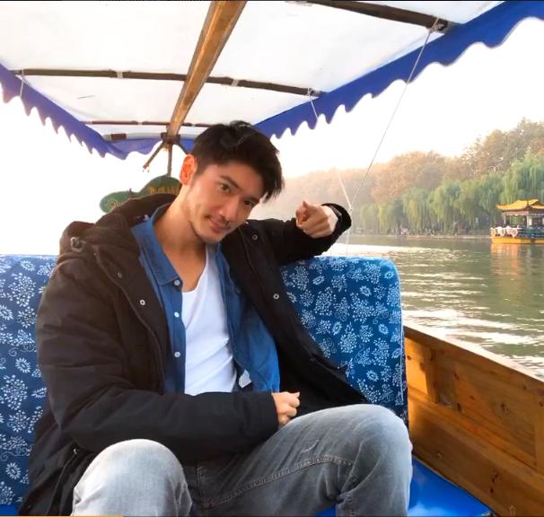 高以翔哥哥晒生活近照,痞帅的模样让人着迷,只怪家族基因太强大