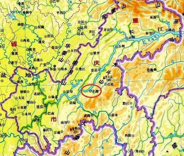 中国这个县被称为 阴曹地府 城里到处是表现阴间的建筑!|阴曹地府|丰