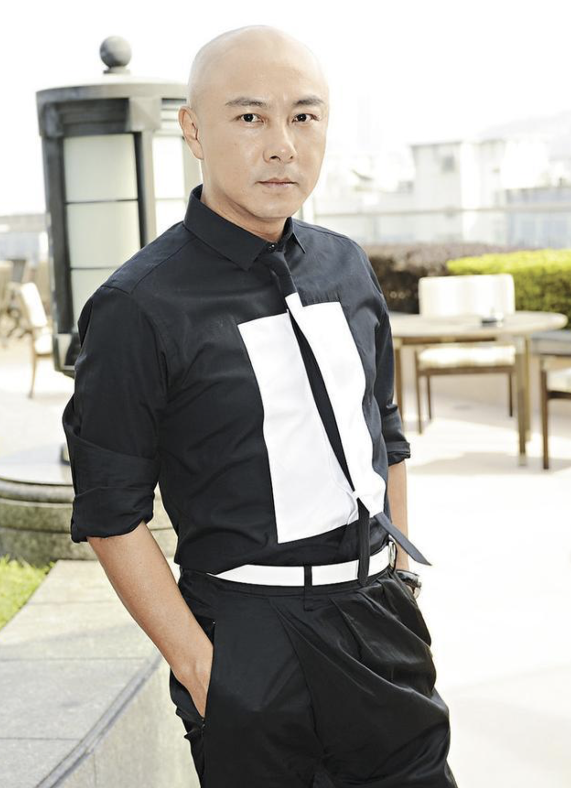 张卫健《大帅哥》中为绿叶龙套加戏加对白,直言临时演员更该尊重