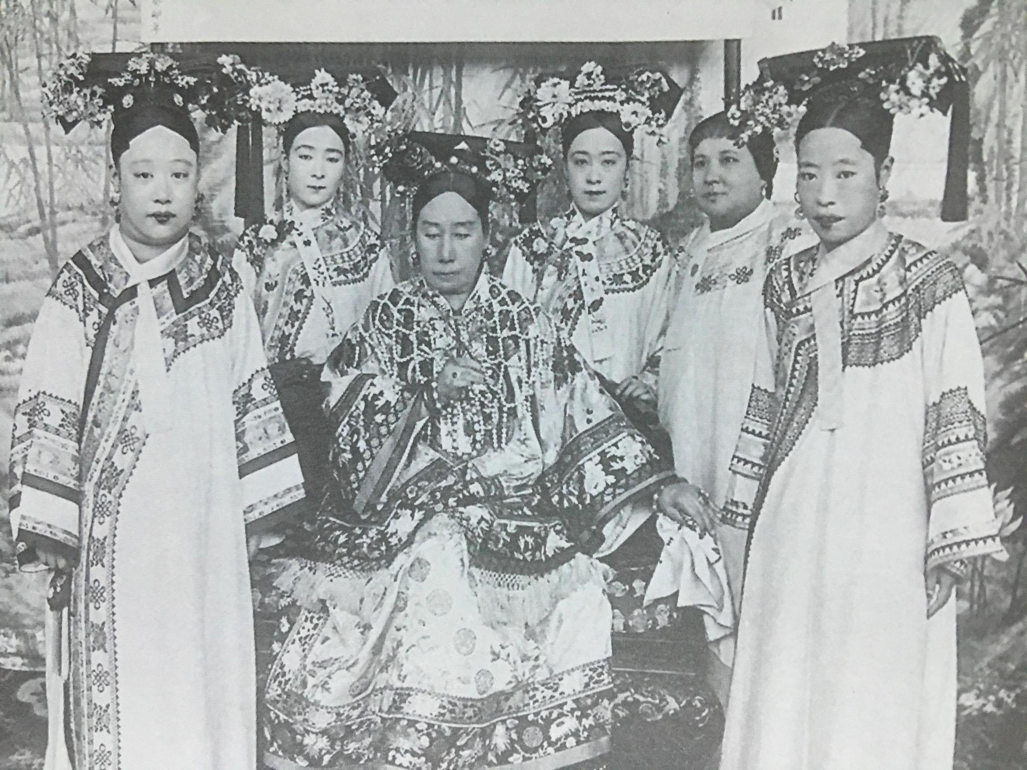 八国联军攻入北京,慌乱西逃的慈禧为何不忘把珍妃丢进井里淹死?