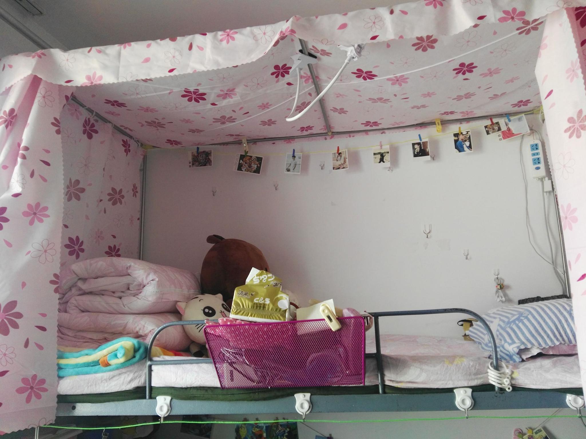 上大学时男辅导员查女生寝室到底应不应该?毕业学姐告诉你!